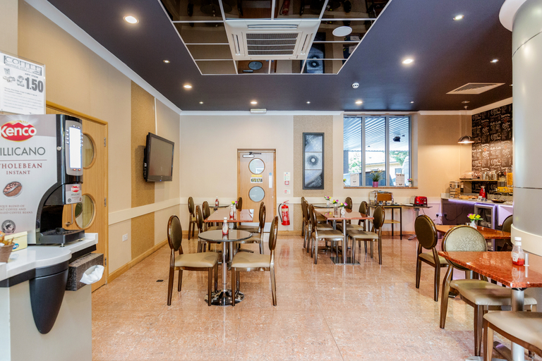 Food & Drinks 5, Eurotraveller Hotel Premier Harrow, London