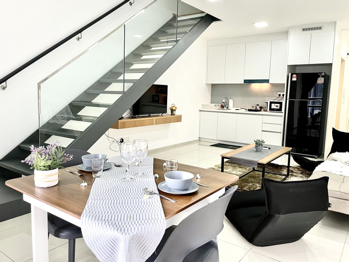 Dining Room 11