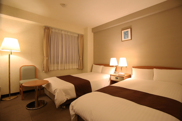 Bedroom 3, Toyooka Sky Hotel, Toyooka