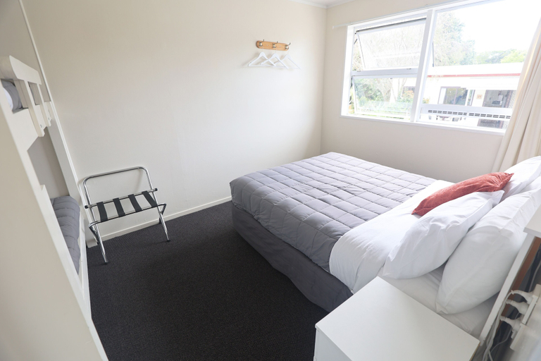Bedroom 2, Orere Point TOP 10 Holiday Park, Manukau