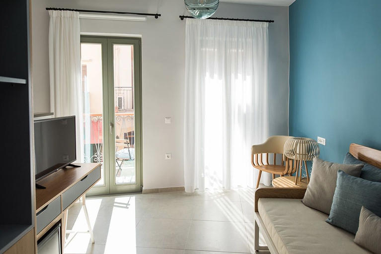 Others 5, The 48 Suites, Crete