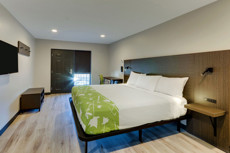 Bedroom 8