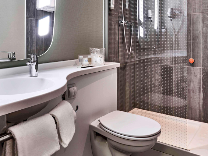 Bathroom 4, ibis Milano Centro, Milano