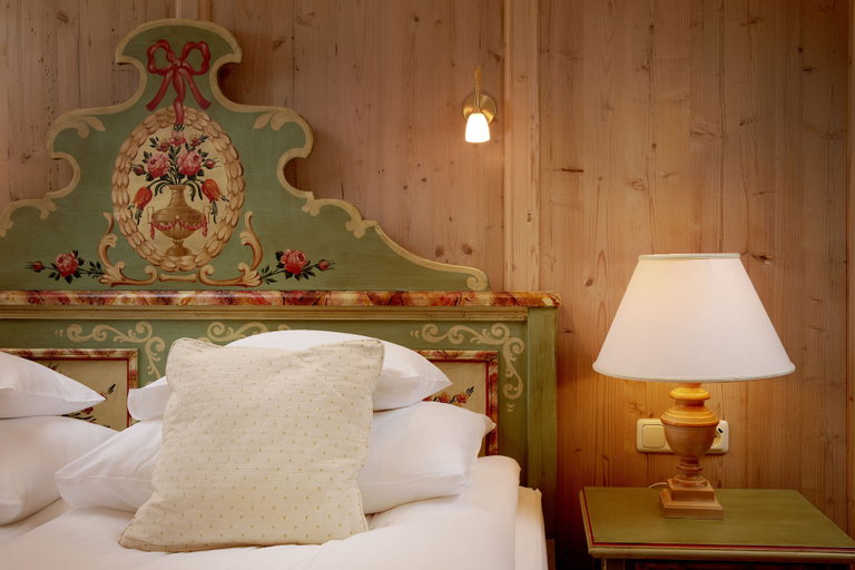Bedroom 3, Landsitz Römerhof - Hotel Apartments, Kitzbühel