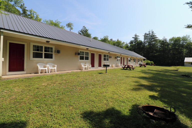 Others 5, The Villager Motel, Carroll