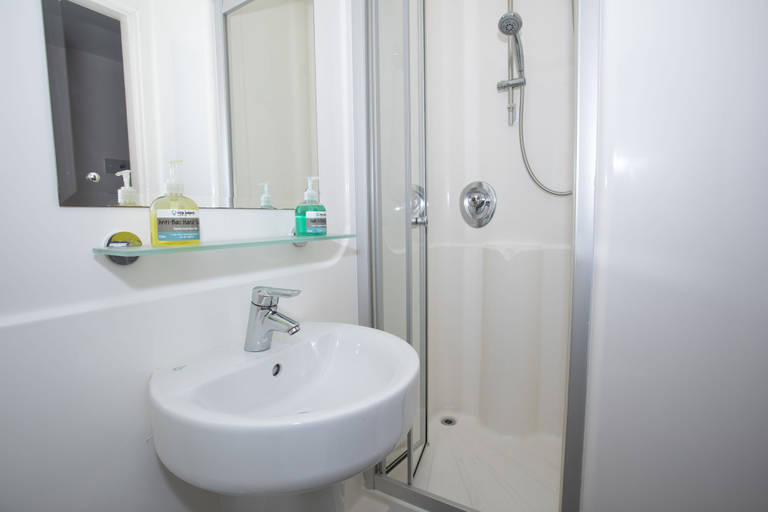Bathroom 3, Beaverbank Place - Campus Residence, Edinburgh