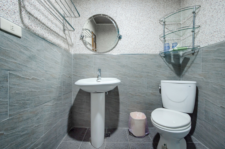 Bathroom 4, Bishui Shanju Lakeside B&B, Nantou
