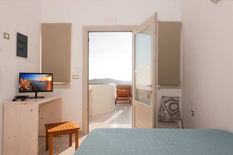Bedroom 5, Caldera's Majesty, South Aegean