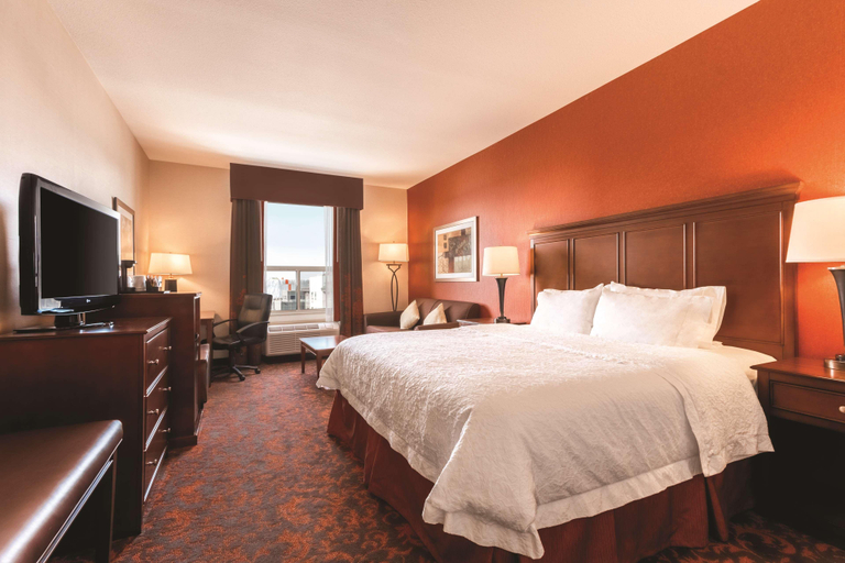 Bedroom 3, Hampton Inn by Hilton Edmonton, Division No. 11