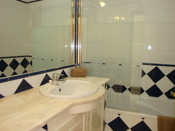 Bathroom 3, Bicos T CIP, Albufeira