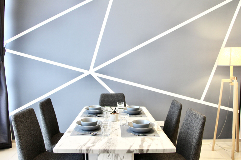 Dining Room 9