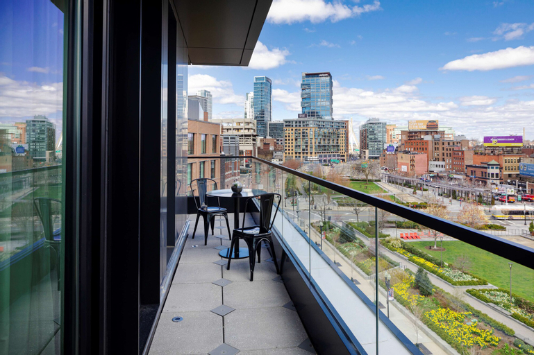 Exterior & Views 6