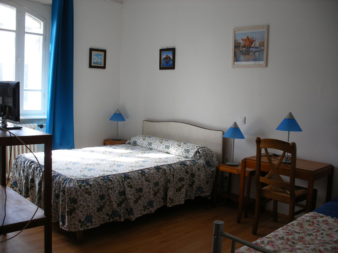 Bedroom 3, Hotel Modern, Finistère