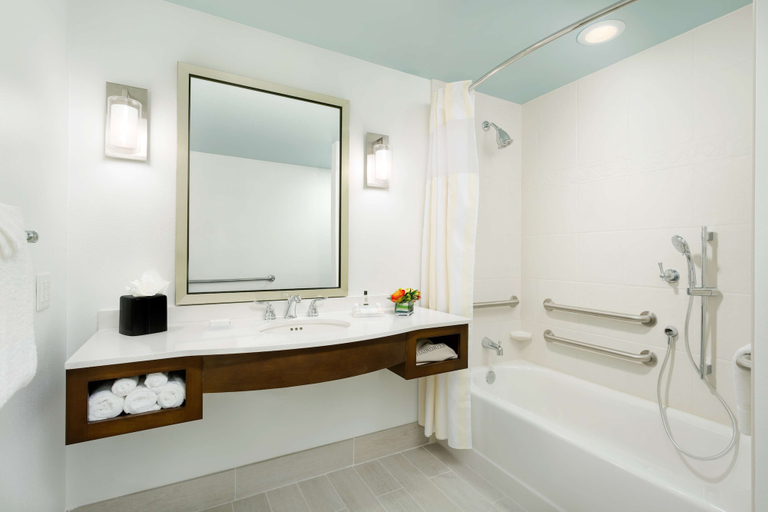 Bathroom 4, Hilton Garden Inn Key West / The Keys Collection, Monroe