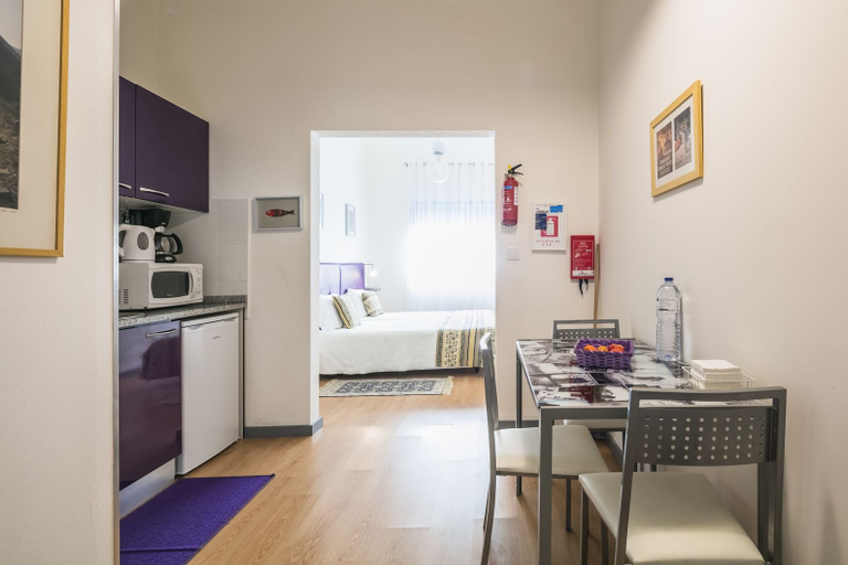 Others 5, Apartamento A Francos Purple Room, Porto