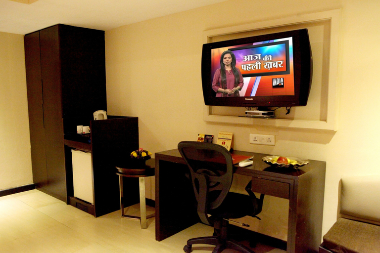 Others 5, Lords Plaza, Surat, Surat