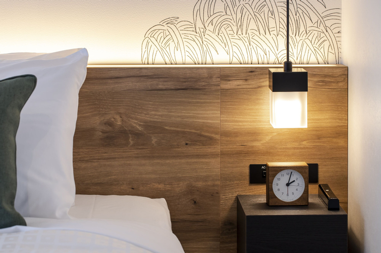 Bedroom 12