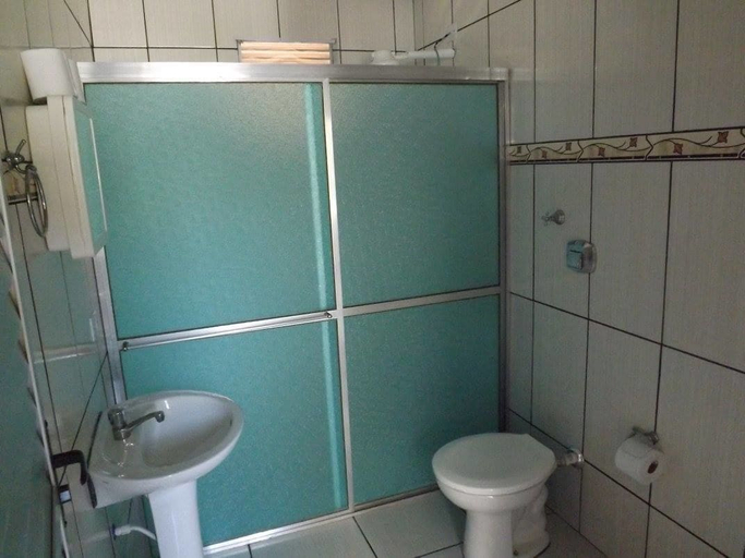 Bathroom 5, Hotel Anjo Gabriel, Penha