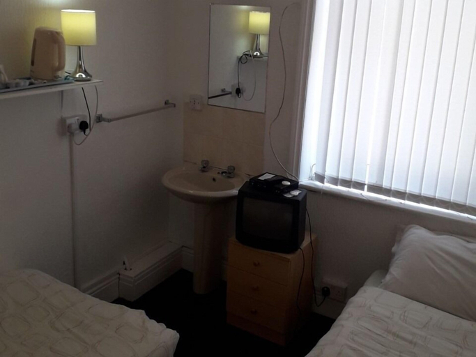 Bedroom 2, Belroy Hotel, Blackpool
