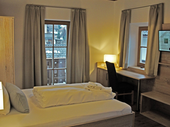 Bedroom 2, Mammhofer Suite & Breakfast, Garmisch-Partenkirchen