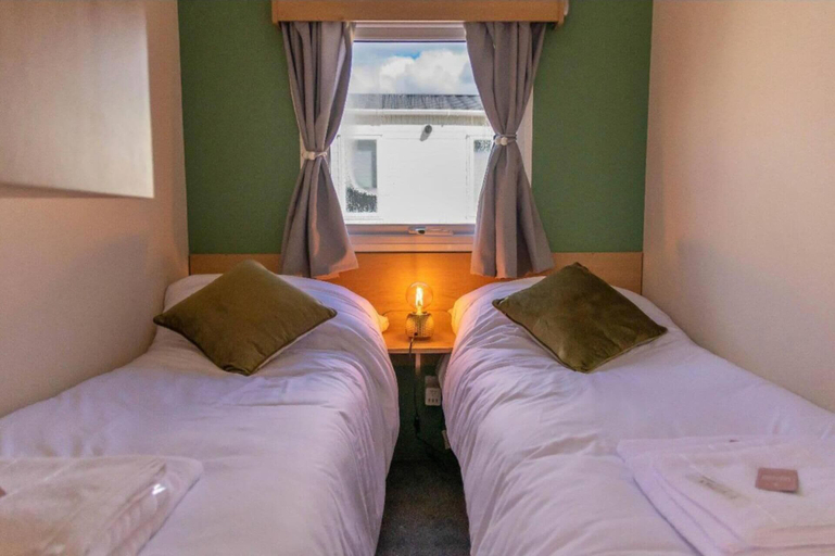 Bedroom 4, Tattershall Lakes Private Hot Tub Lodge - Sleeps 6, Lincolnshire