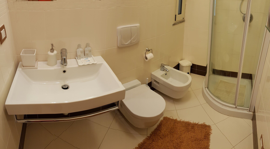 Bathroom 5, B&B Casa del Sole, Catanzaro