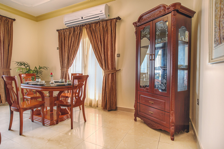 Dining Room 29