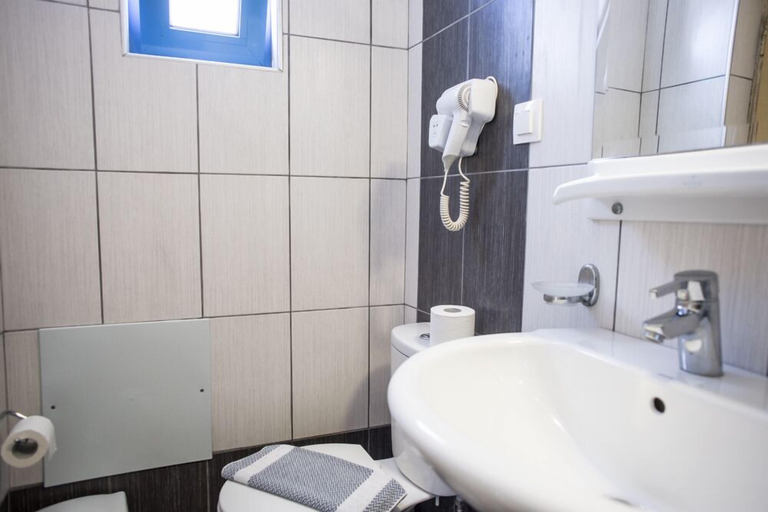 Bathroom 5, Agios Pavlos Hotel, Crete