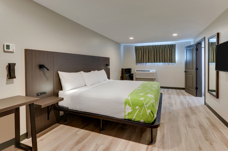 Bedroom 6