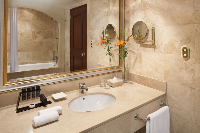 Bathroom 5, Melia Lima, Lima