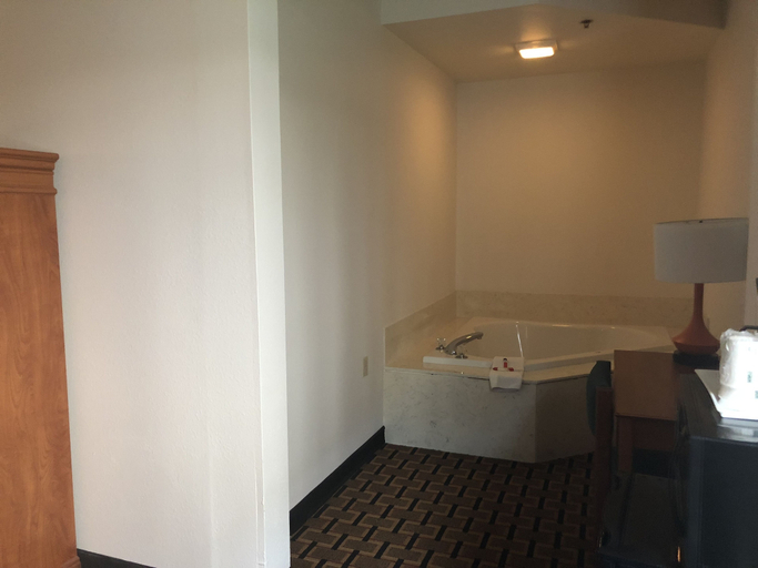 Bathroom 4, Sleep Inn Louisville Airport, Jefferson