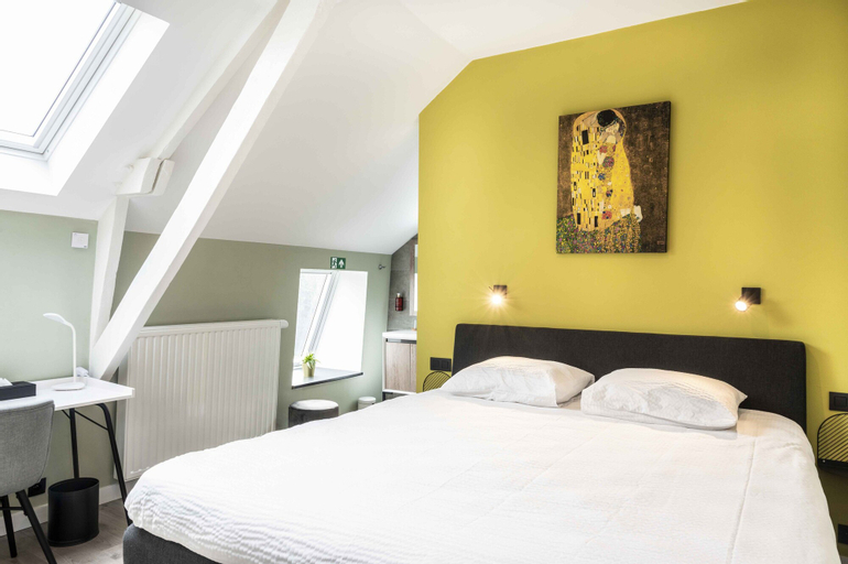Bedroom 8