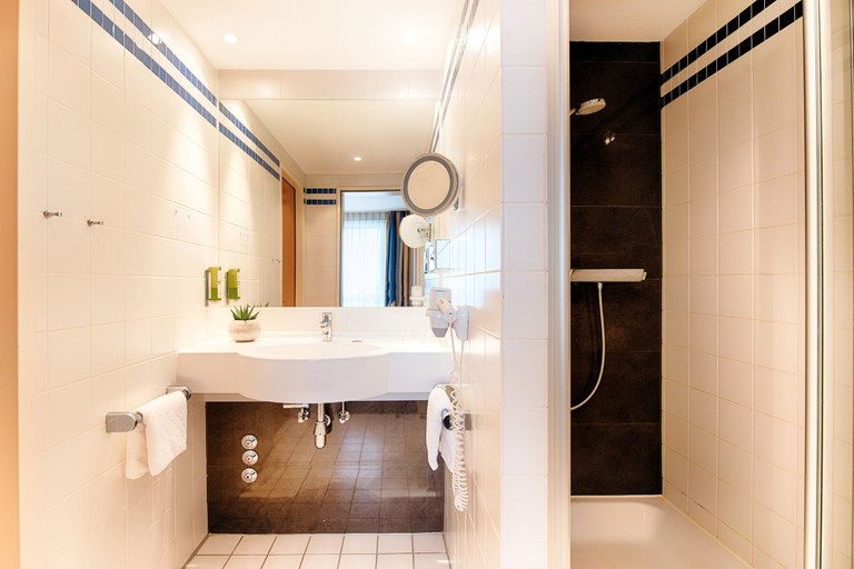 Bathroom 5, Welcome Hotel Wesel, Wesel