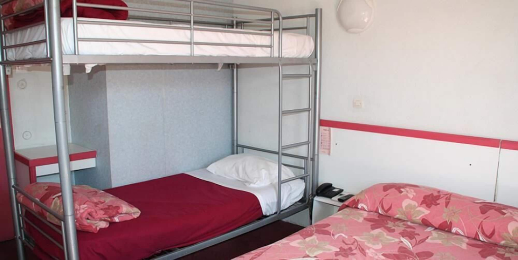 Bedroom 3, Hotel Triotel, Var