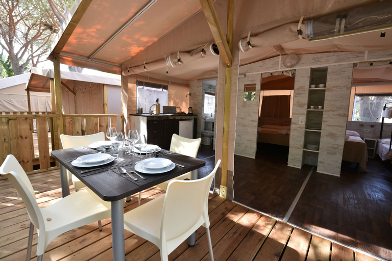 Dining Room 1