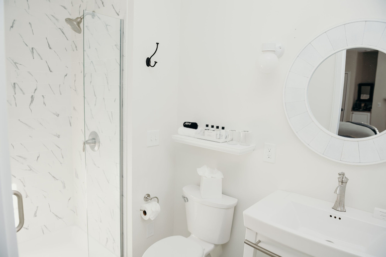 Bathroom 4, Briar Barn Inn, Essex