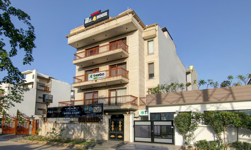Exterior & Views 2, Treebo Nearmi Bell House, Gurgaon