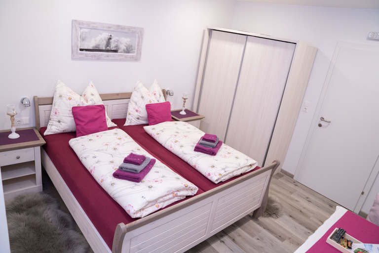 Bedroom 2, Pension & Restaurant La Amalia, Mattersburg