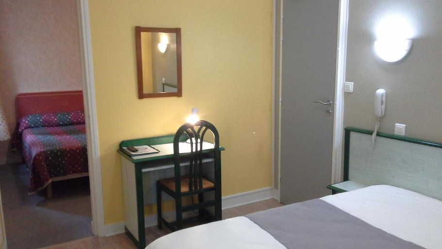 Bedroom 3, Hotel La Cremaillere, Landes
