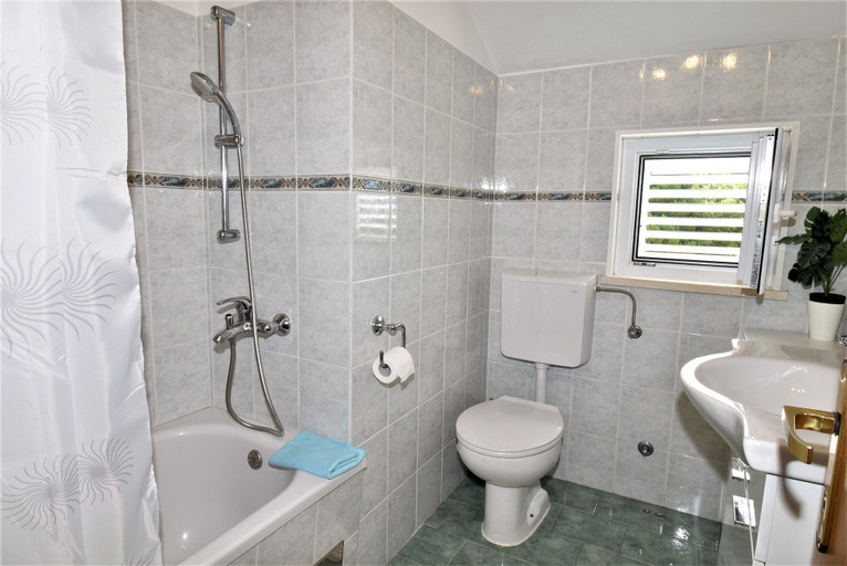Bathroom 3, Guest House Kanjuo, Župa Dubrovačka