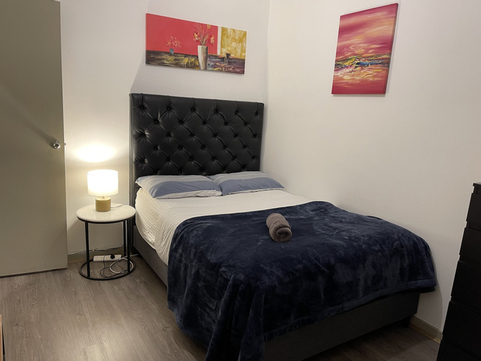 Bedroom 16
