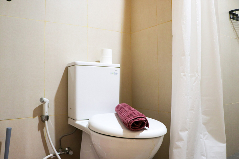 Bedroom 3, Simply Look Studio Room LRT City Jatibening Apartment By Travelio, Bekasi