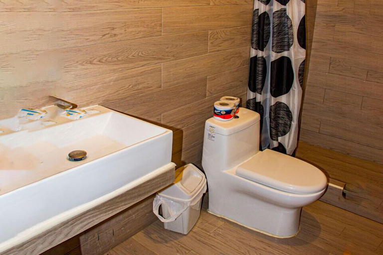 Bathroom 4, Hotel Costa Blanca Mancora, Talara