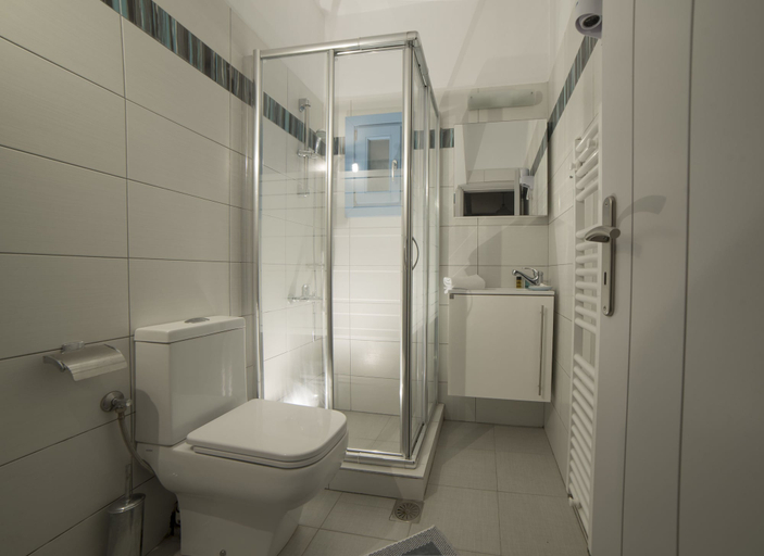 Bathroom 5, Almyra Guesthouses, Central Greece