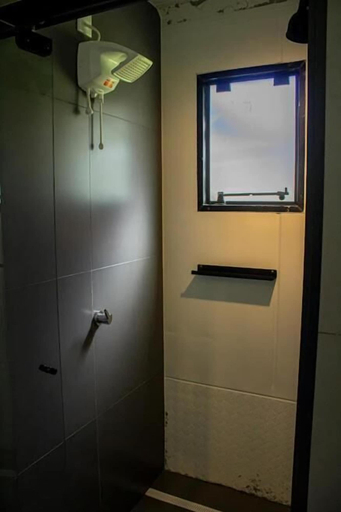 Bathroom 4, Éden Bed & Nature, Praia Grande