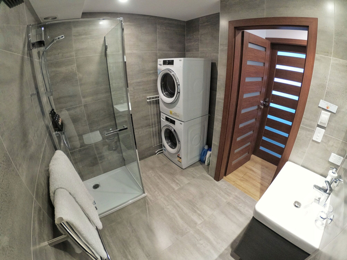 Bathroom 3, 40 Warren Street, Queenstown-Lakes