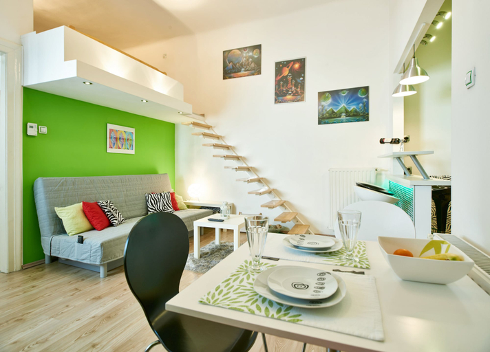Others 4, Apartment Green Wall, Zagreb