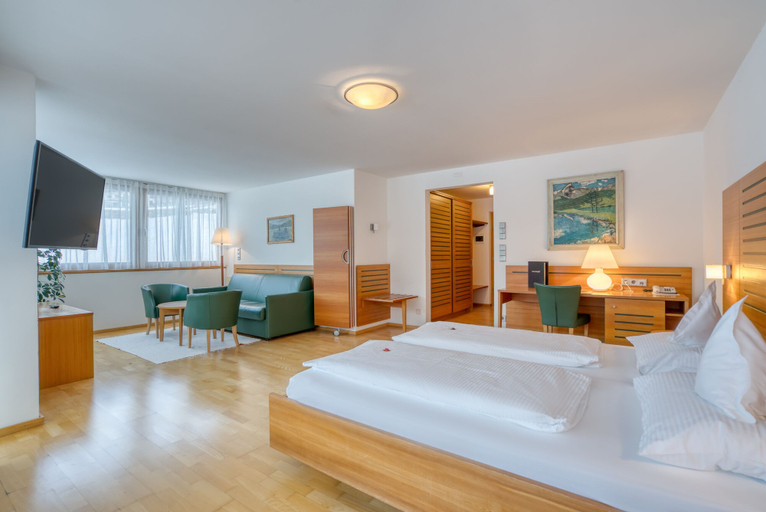 Bedroom 3, ORTLER'S Hotel, Bolzano