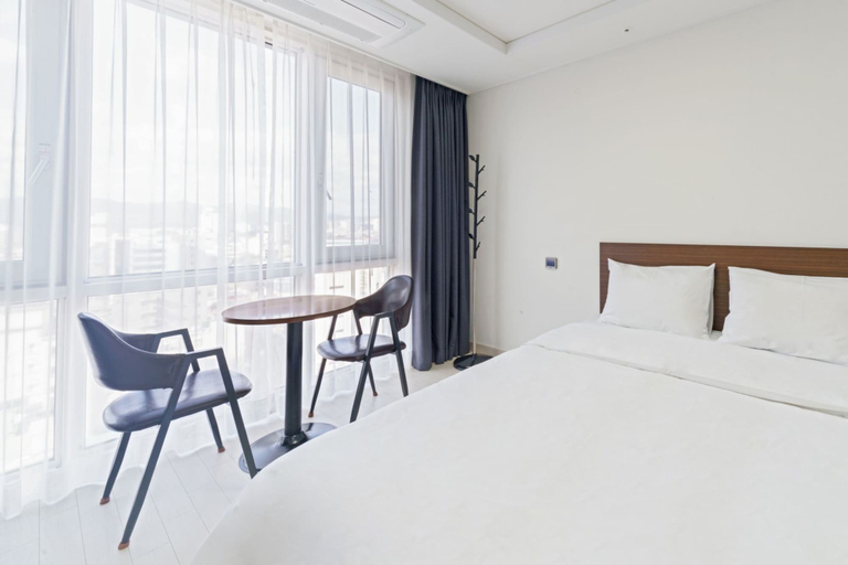 Bedroom 2, The Venezia Suite Hotel, Chuncheon