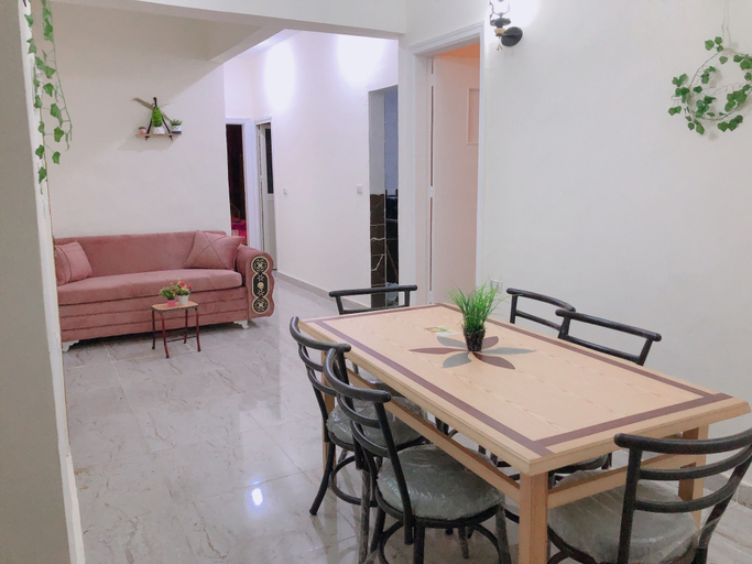 Others 5, Joy Apartments, Qasr an-Nil